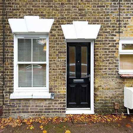 Sittingbourne Terrace Villa Exterior photo